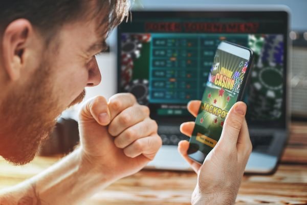 Ilustrasi permainan tembak ikan online pada platform ahabet